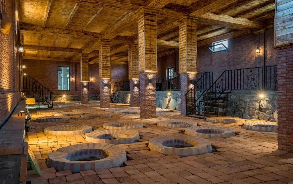 Burki Castle & Cellar Hotel 4*