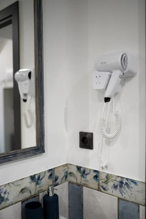 Dvenadtsat Hotel 0*