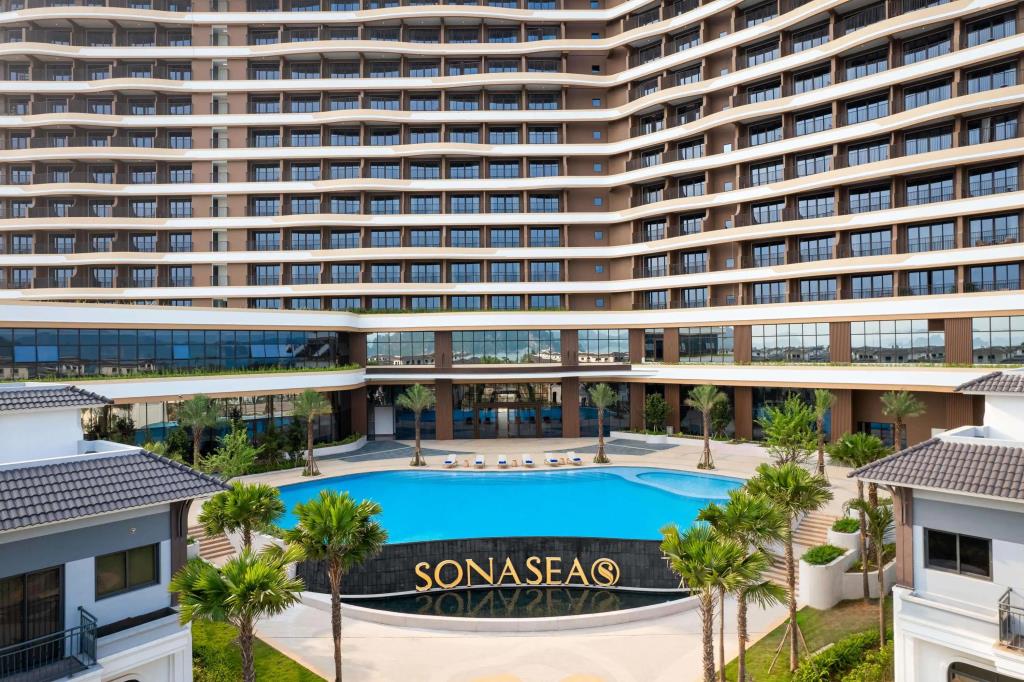 Wyndham Garden Sonasea Van Don 4*