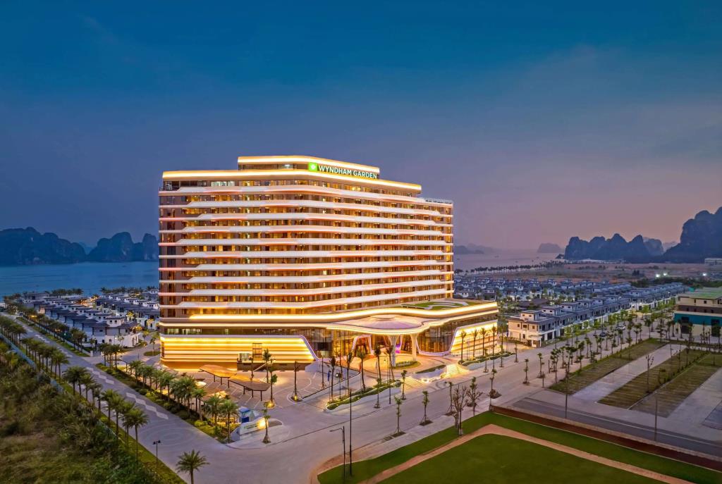 Wyndham Garden Sonasea Van Don 4*