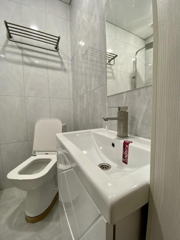 AMS Hotel 0*