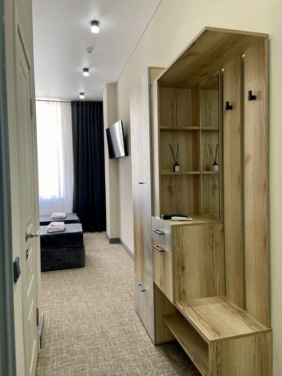 AMS Hotel 0*