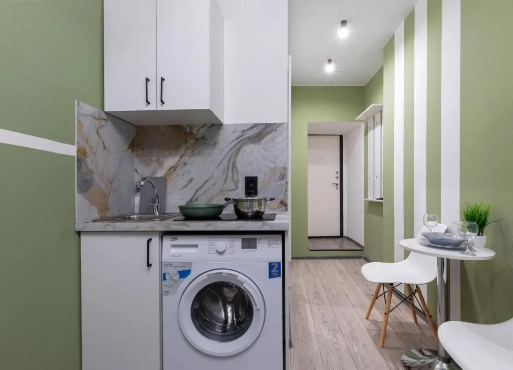 Apartamenty Na Naberezhnoy Kutuzova 32 (2) 0*