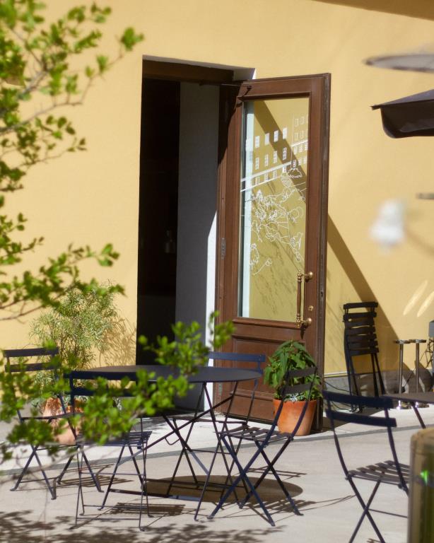 Hideout Residence Hotel 4*