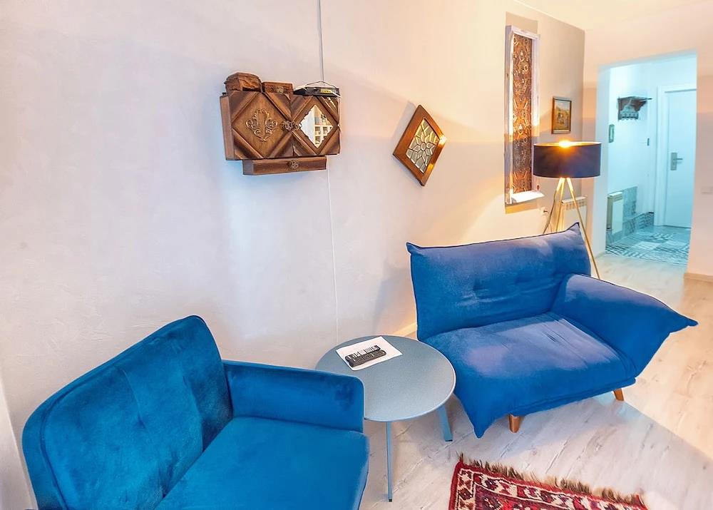 HB apartments Chonkadze 0*