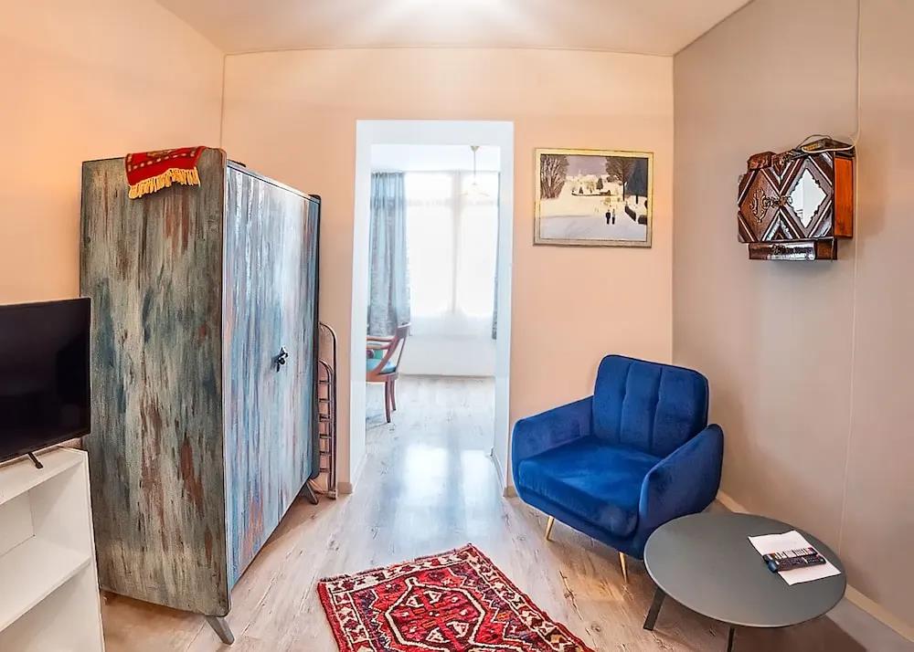 HB apartments Chonkadze 0*