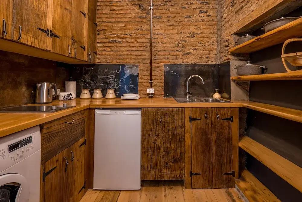 H&B apartments Zurab Zhvania 0*