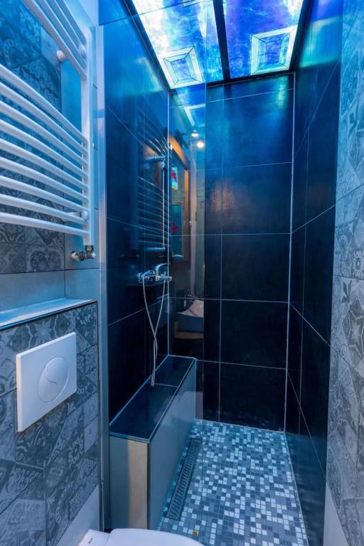 H&B apartments Zurab Zhvania 0*