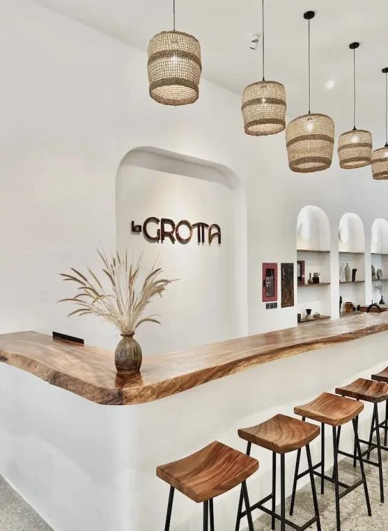 La Grotta Hotel 2*