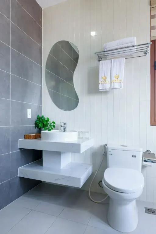 Lotus Home Corner & Rooftop 3*