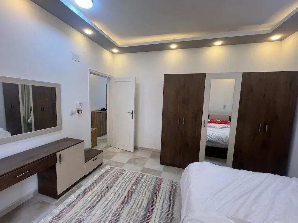 Spacious 2-Bedroom Apartment 0*