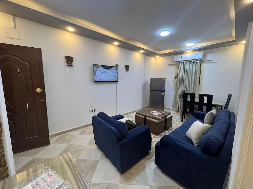 Spacious 2-Bedroom Apartment 0*
