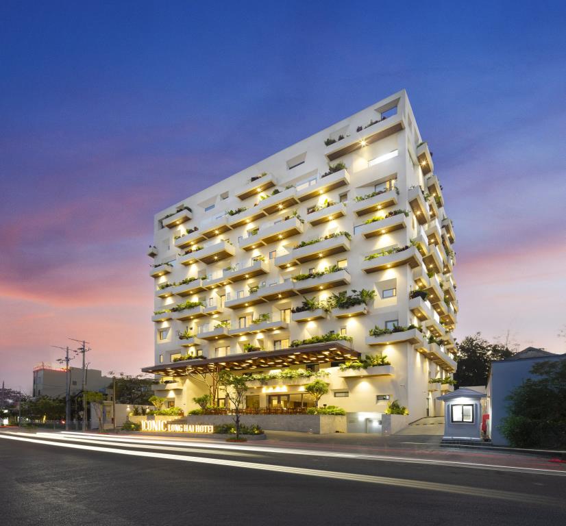 Iconic Long Hai Hotel 4*