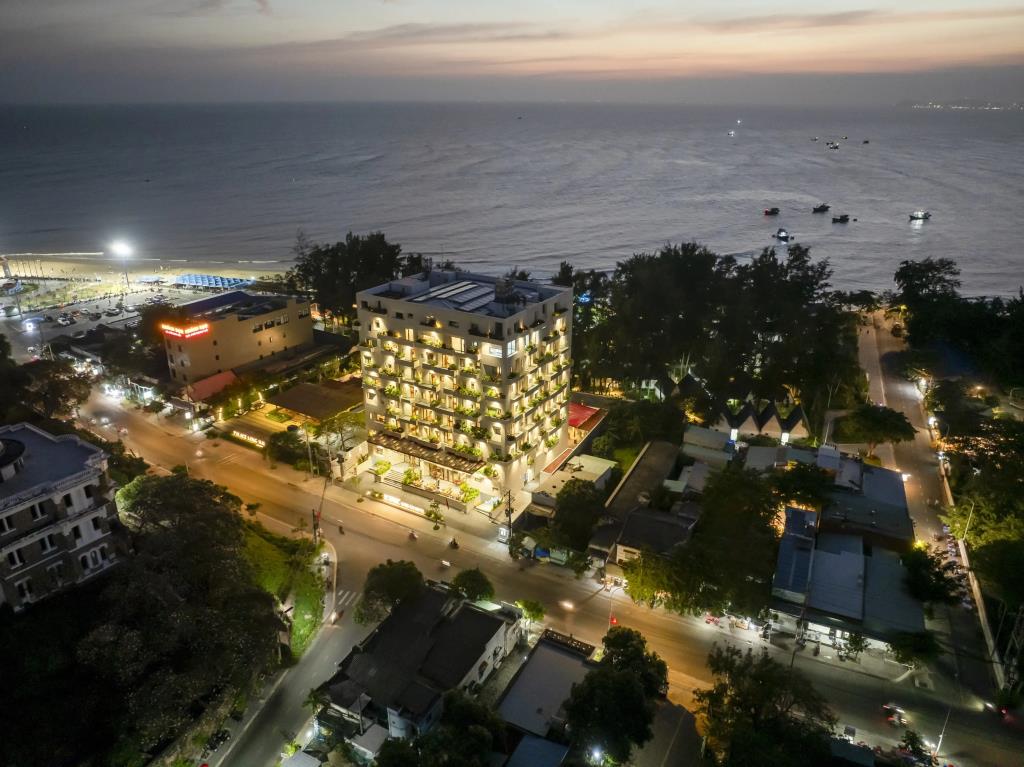 Iconic Long Hai Hotel 4*