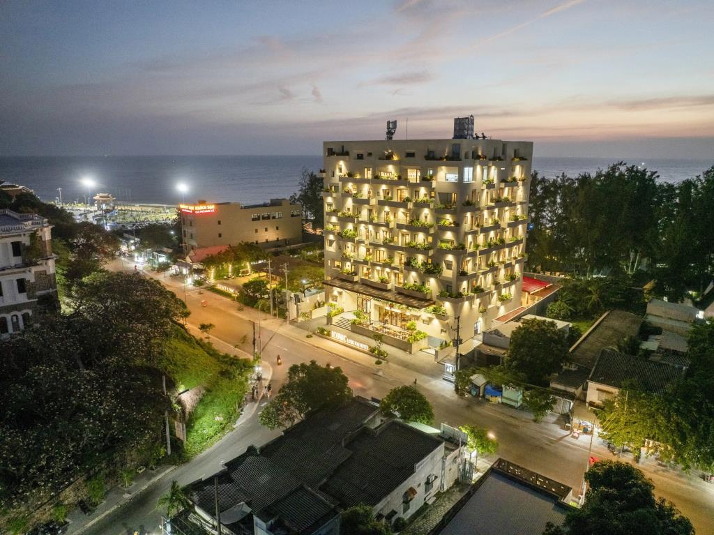 Iconic Long Hai Hotel 4*