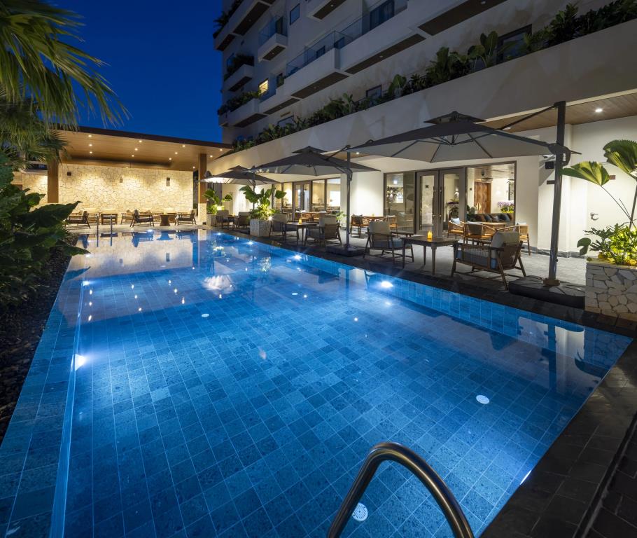 Iconic Long Hai Hotel 4*