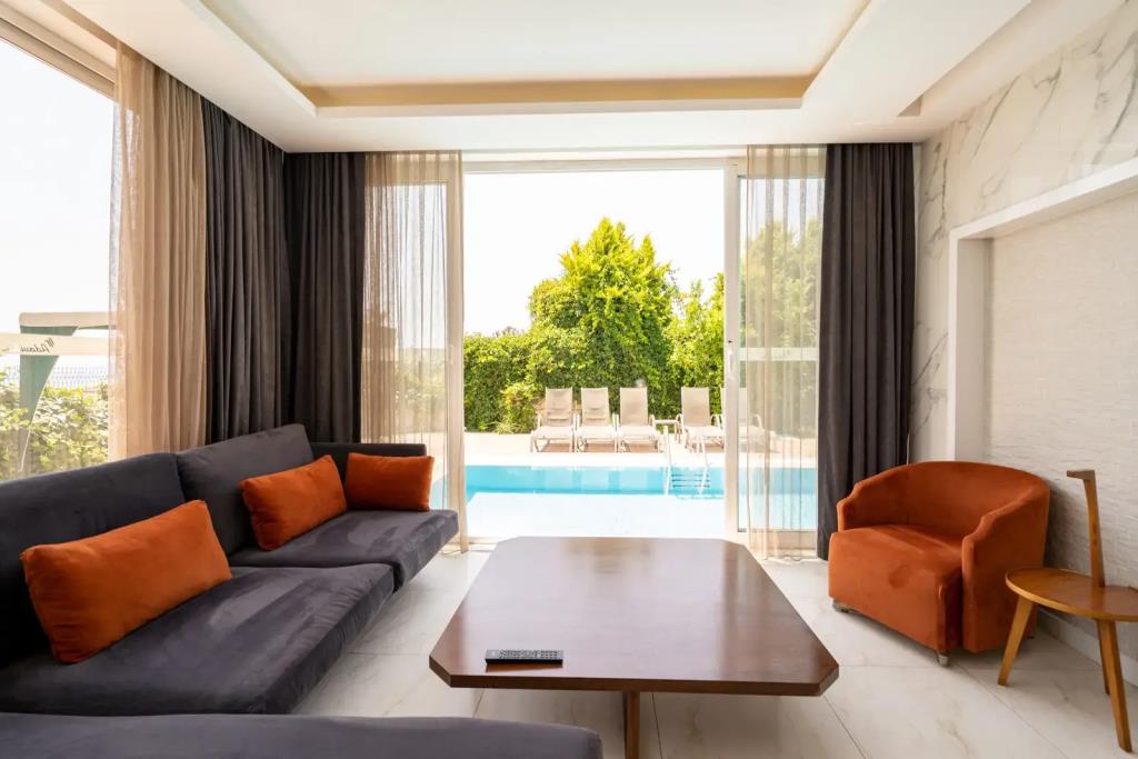 Villa Adavillas 0*