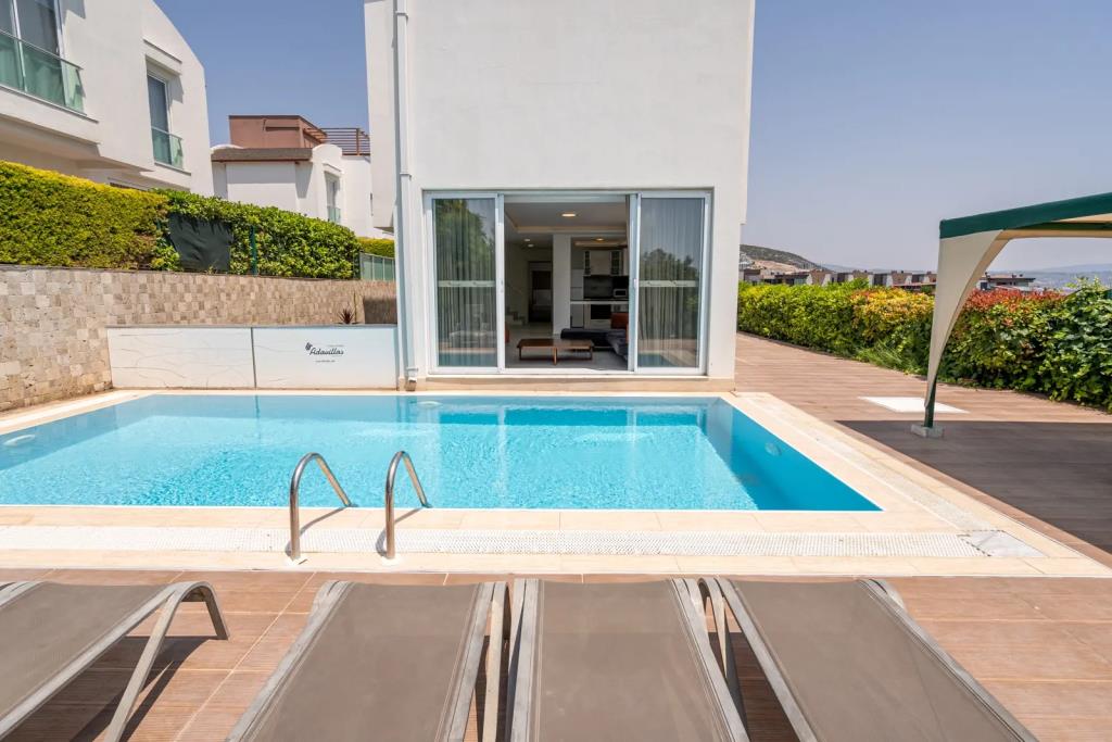 Villa Adavillas 0*