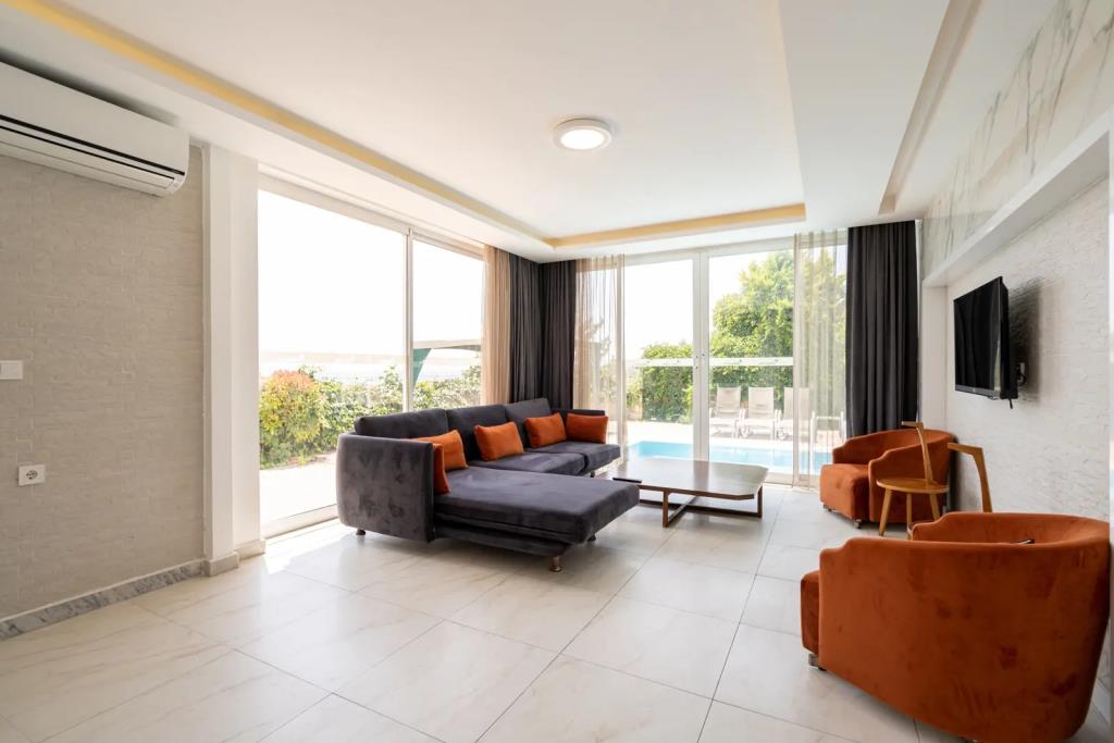 Villa Adavillas 0*