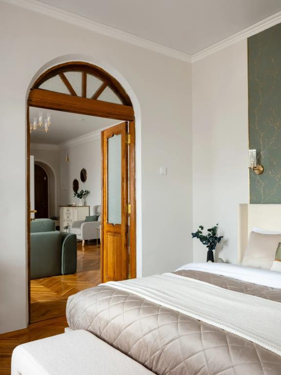 GM Apartments Novaya i tikhaya Trekhkomnatnaya na Tverskoy Flat 0*