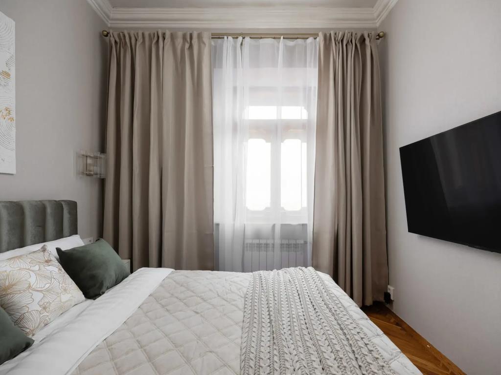 GM Apartments Novaya i tikhaya Trekhkomnatnaya na Tverskoy Flat 0*