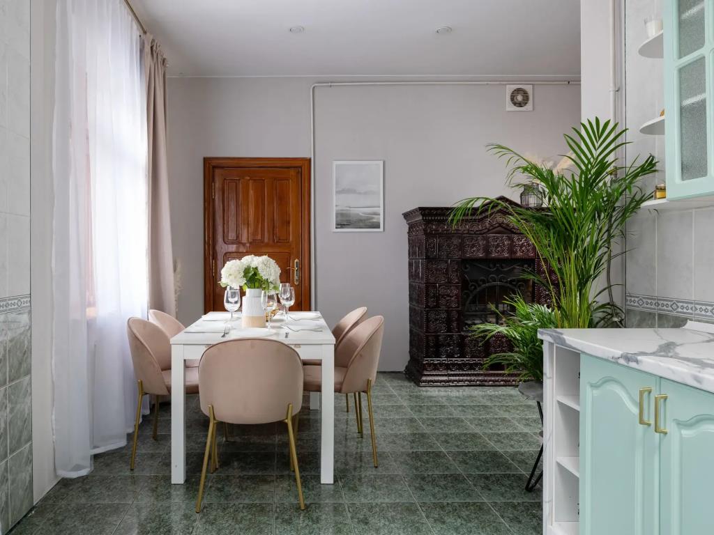 GM Apartments Novaya i tikhaya Trekhkomnatnaya na Tverskoy Flat 0*