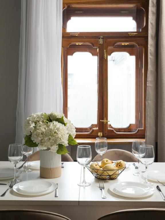 GM Apartments Novaya i tikhaya Trekhkomnatnaya na Tverskoy Flat 0*