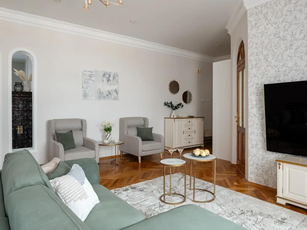 GM Apartments Novaya i tikhaya Trekhkomnatnaya na Tverskoy Flat 0*