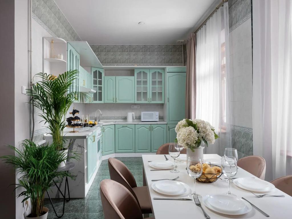 GM Apartments Novaya i tikhaya Trekhkomnatnaya na Tverskoy Flat 0*