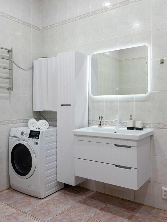 GM Apartments Novaya i tikhaya Trekhkomnatnaya na Tverskoy Flat 0*