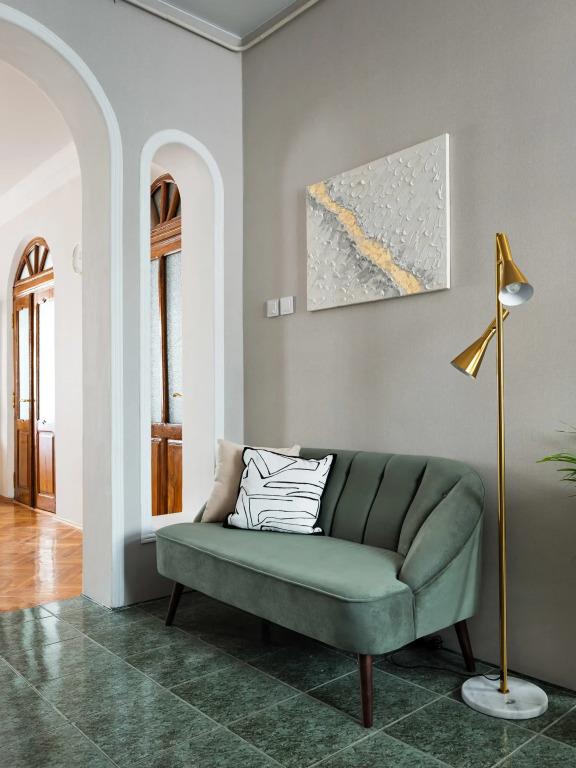 GM Apartments Novaya i tikhaya Trekhkomnatnaya na Tverskoy Flat 0*