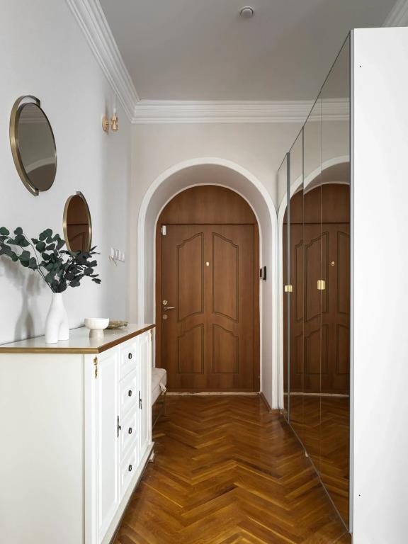 GM Apartments Novaya i tikhaya Trekhkomnatnaya na Tverskoy Flat 0*