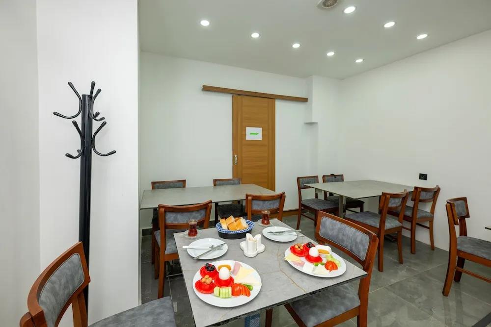 Mayza Otel 0*