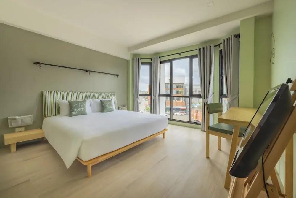 Chamemon Bed Phuket Town 3*