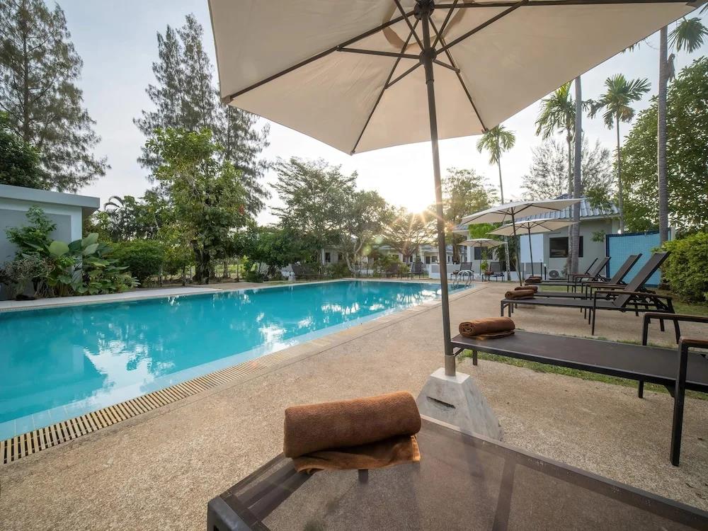 Isara Nai Yang Resort 3*