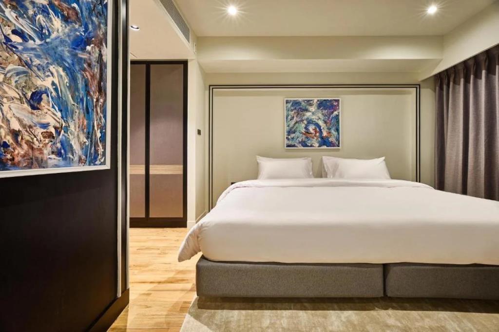 Floral Court Hotel & Residence Sukhumvit 13 4*