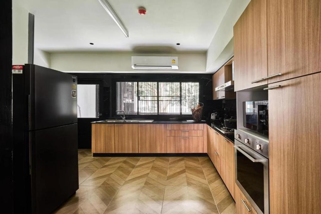 Floral Court Hotel & Residence Sukhumvit 13 4*