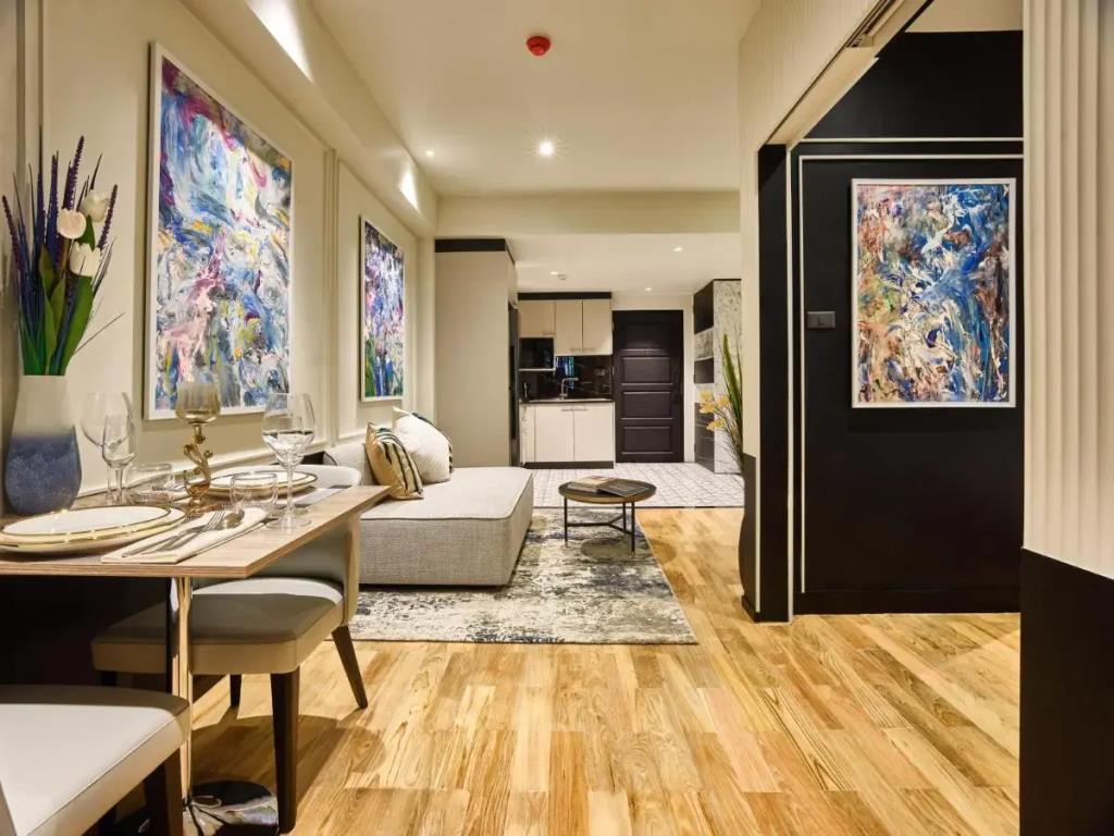 Floral Court Hotel & Residence Sukhumvit 13 4*