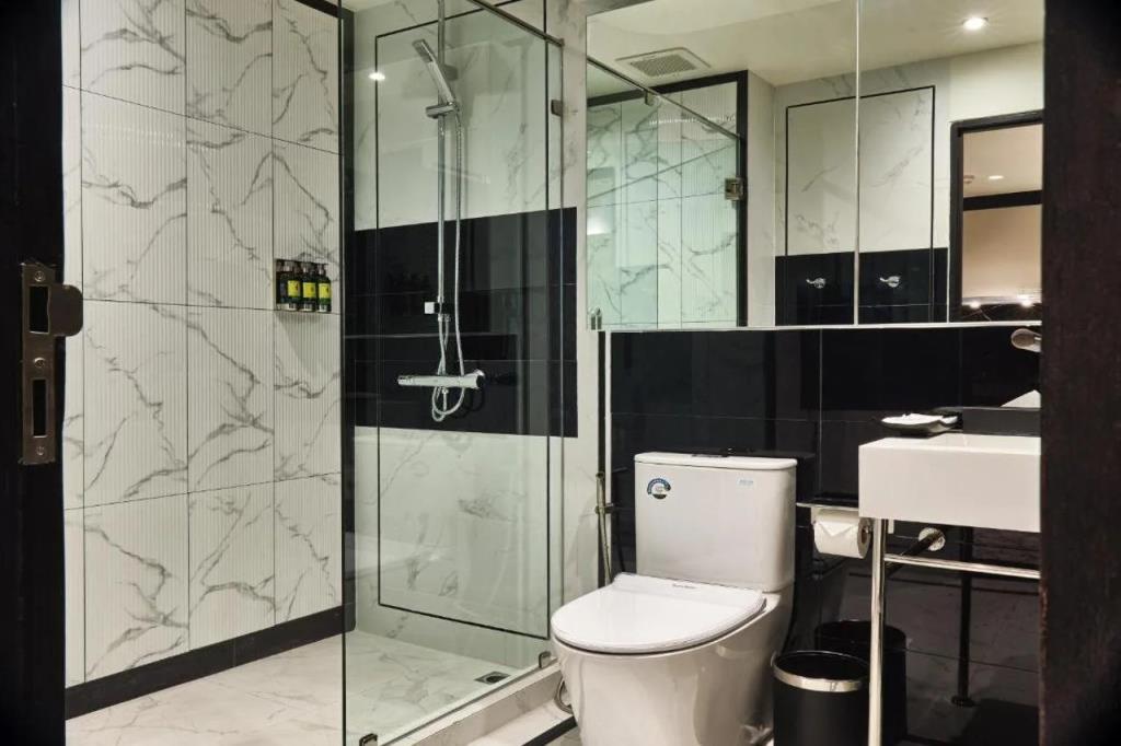 Floral Court Hotel & Residence Sukhumvit 13 4*