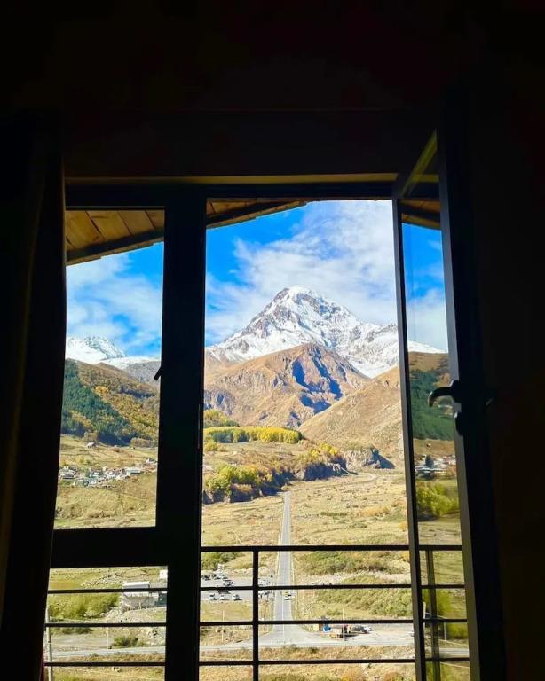 Hotel Axien Kazbegi 3*