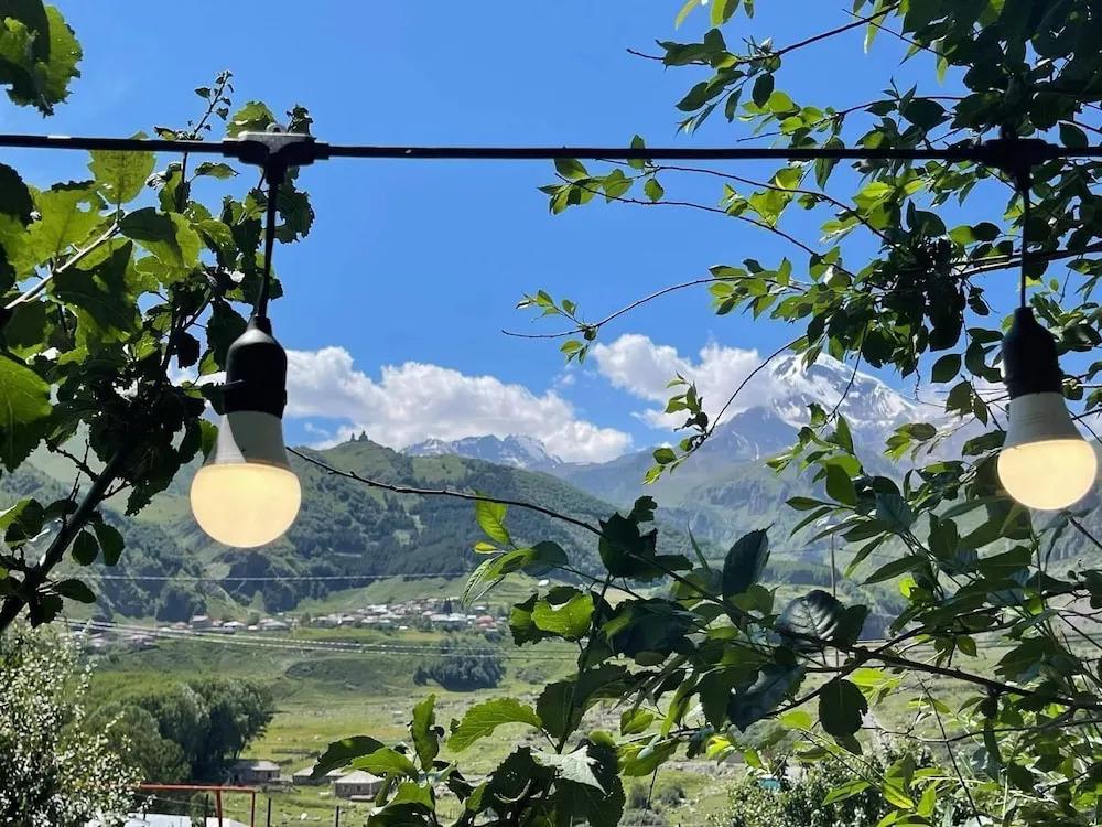 Hotel Axien Kazbegi 3*