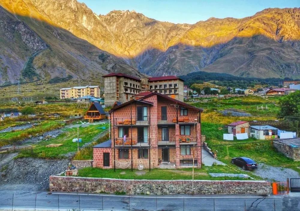 Hotel Axien Kazbegi 3*