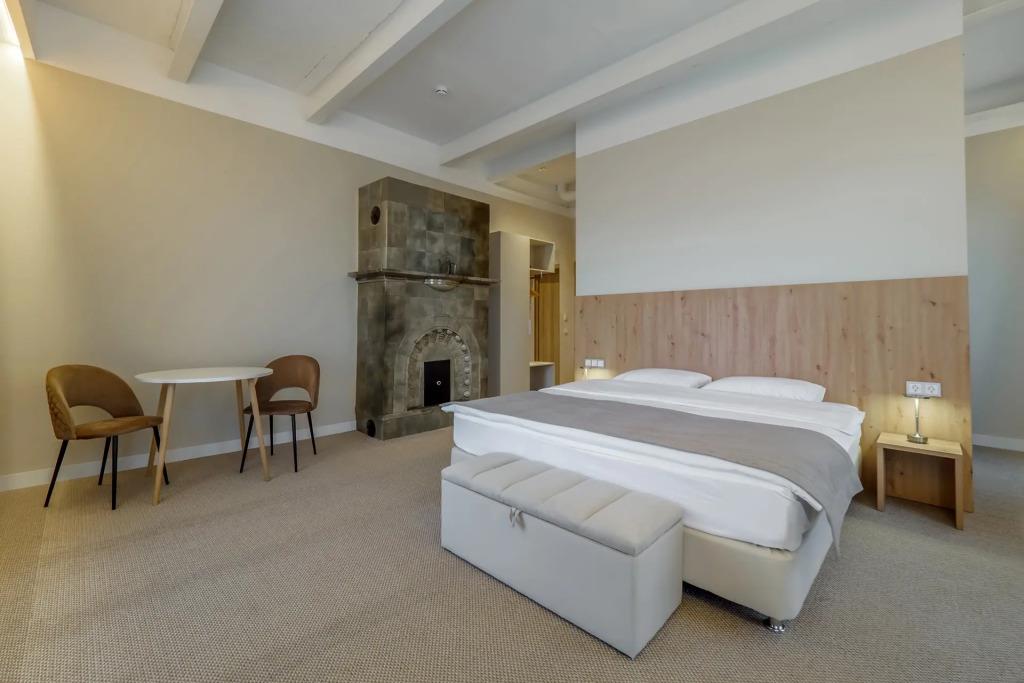 Dom Tat Hotel 3*