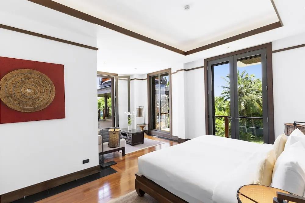 Villa Aye 0*