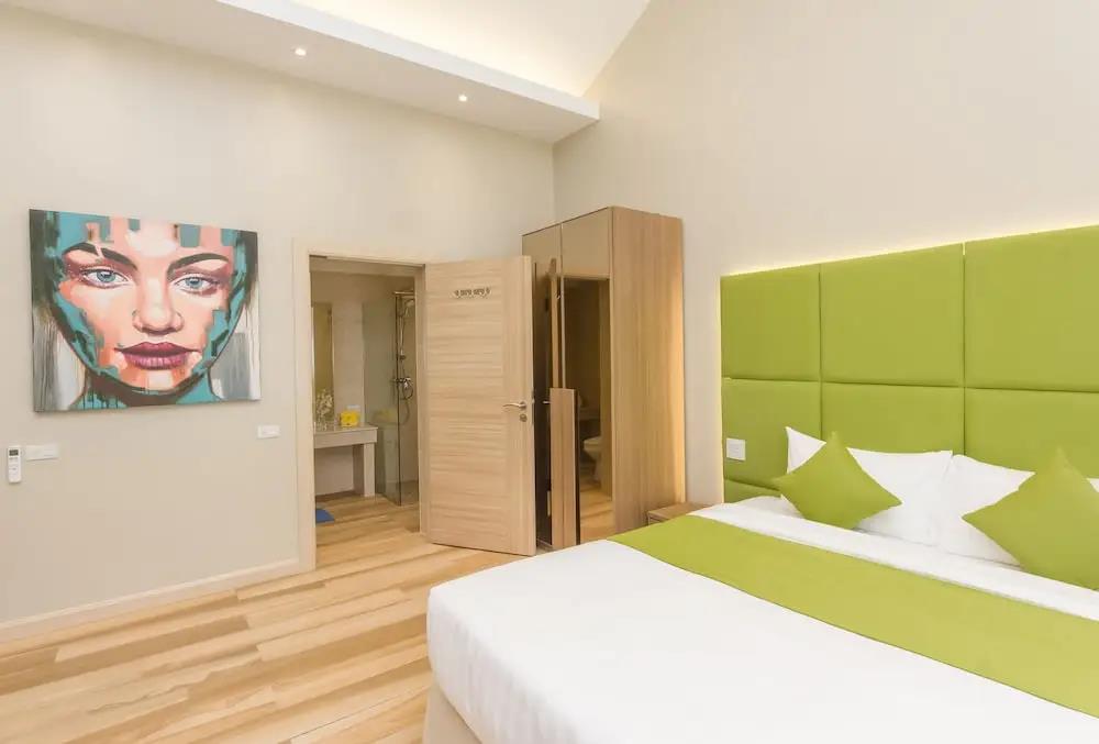 3-bdr luxury villa at a villa resort 3*