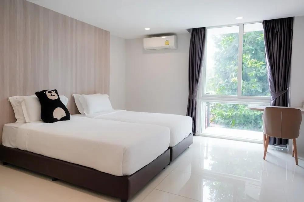 Bears Den Pattaya 3*