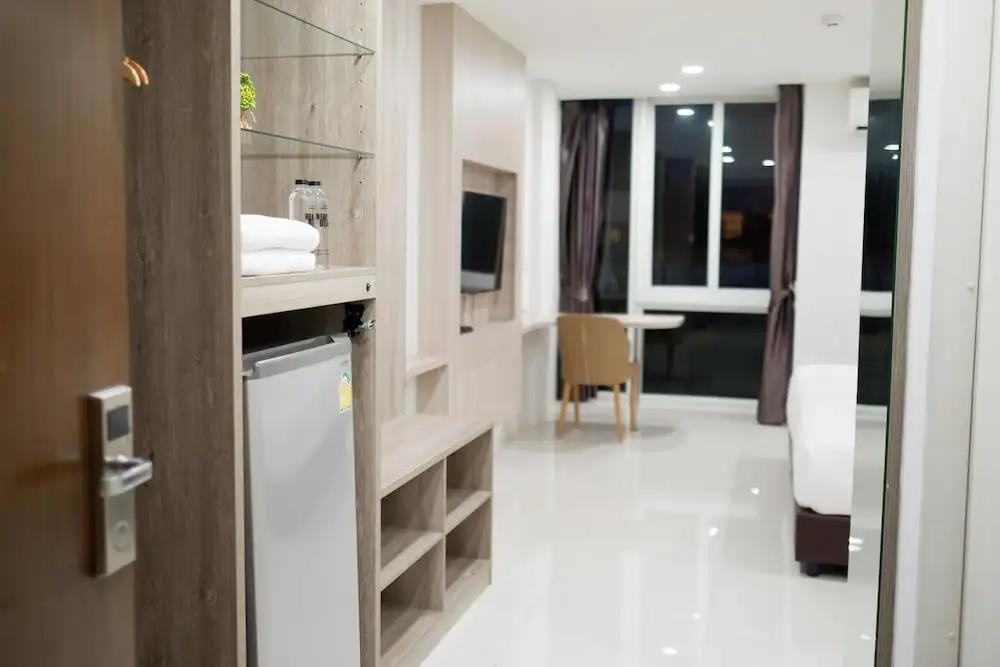 Bears Den Pattaya 3*