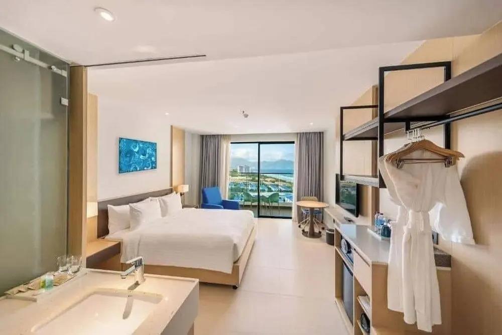 Sunshine Cam Ranh See View 3*