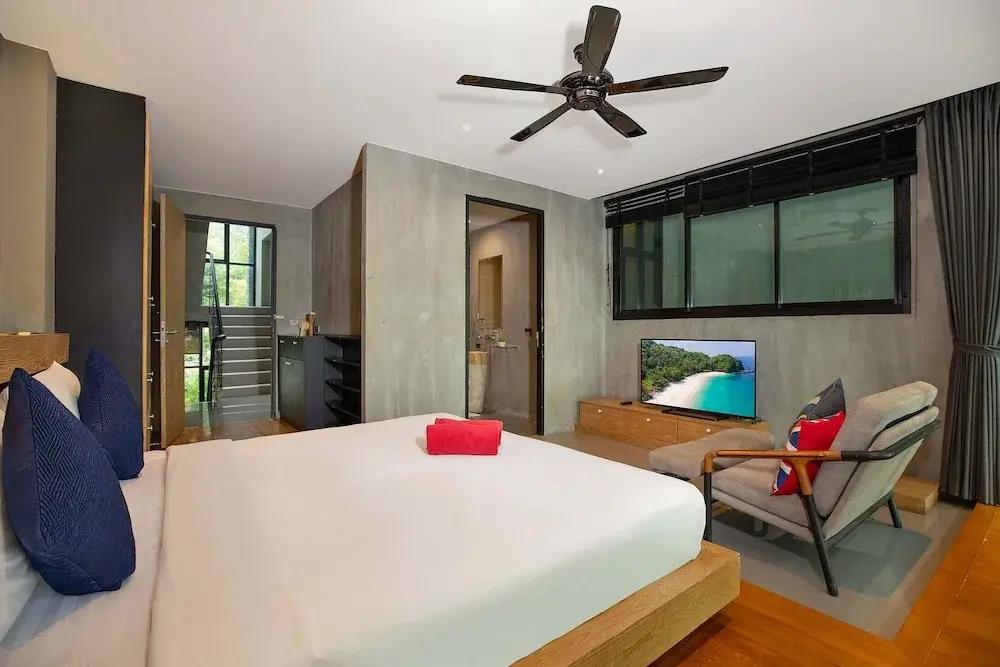 Avant-Garde 4BR Pool Villa Otero Kamala 0*