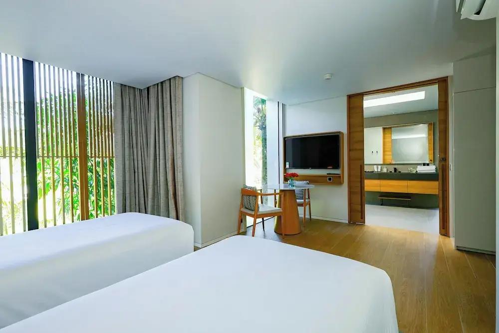Sailing Pool Villas & Resort Phu Quoc 4*